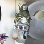 Het meisje liet zien hoe je krassen op borden verwijdert: haar video werd een hit Het meisje liet zien hoe je krassen op borden verwijdert: